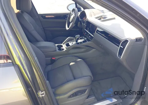 2022 Porsche Cayenne E-Hybrid Platinum Edition from USA, damaged, VIN WP1AE2AY9NDA26195